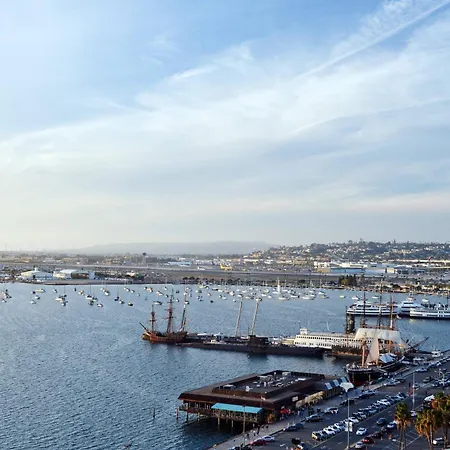 Springhill Suites By Marriott San Diego Downtown/Bayfront-3
